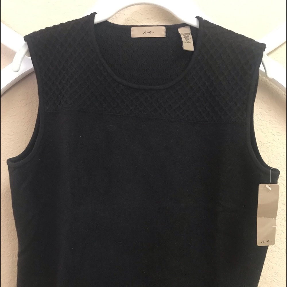 Sleeveless Tank Top